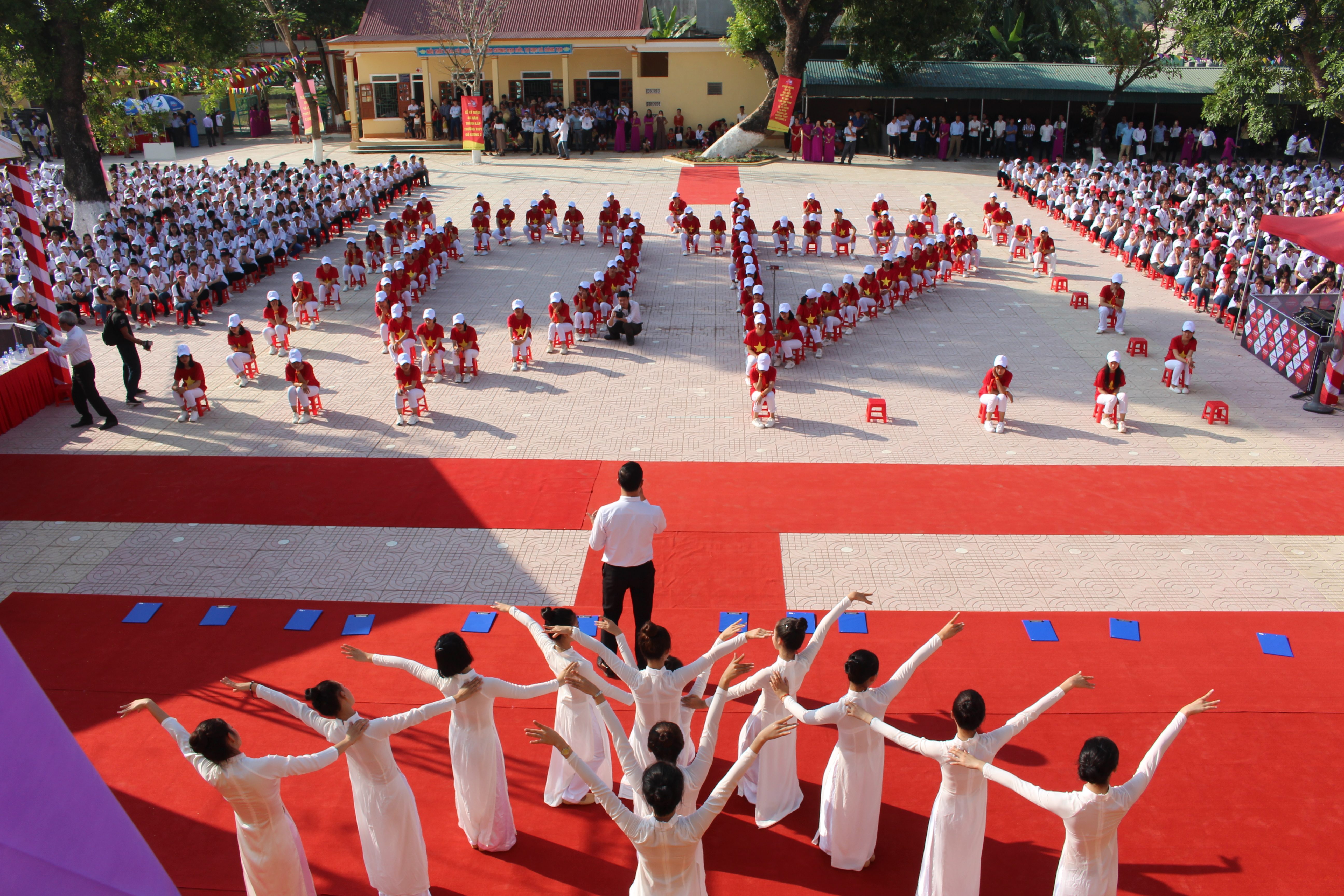 lễ kỉ niệm 40 năm thành lập trường Đô Lương 3