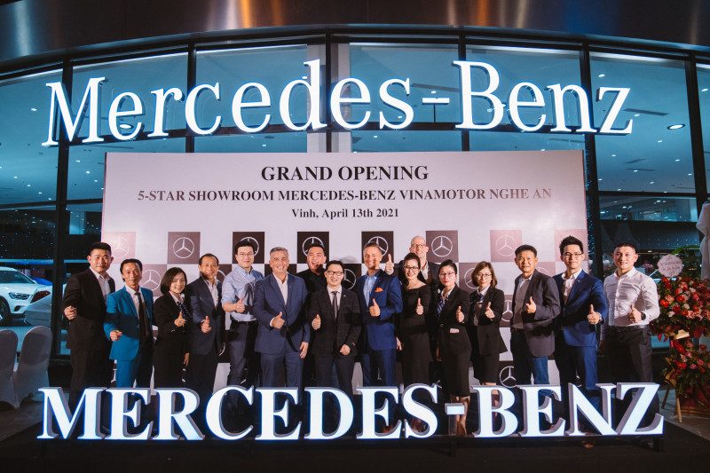 Lễ khai trương Showroom Mercedes - Benz 5 sao hiện đại bậc nhất Đông Nam Á
